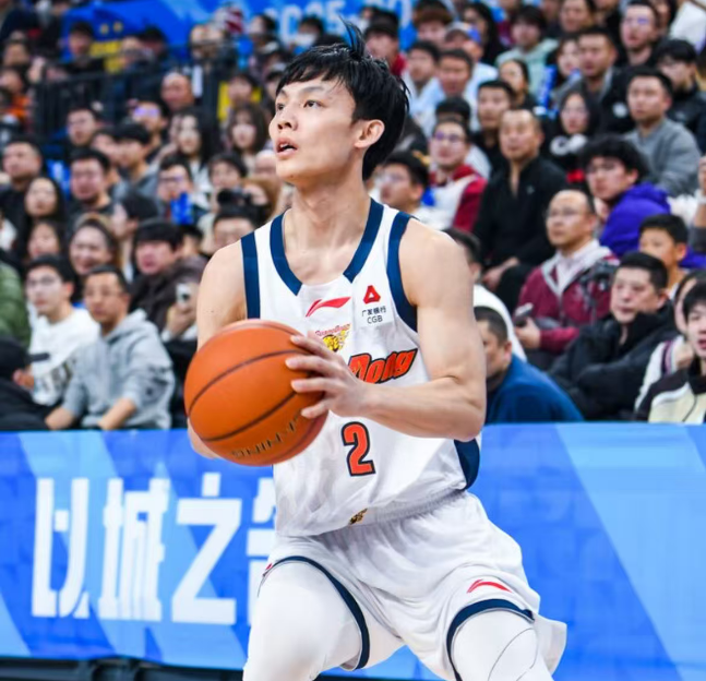 广东爆冷1分惜败同曦：徐杰16分丢绝杀 博日奇24+12丢扳平罚球