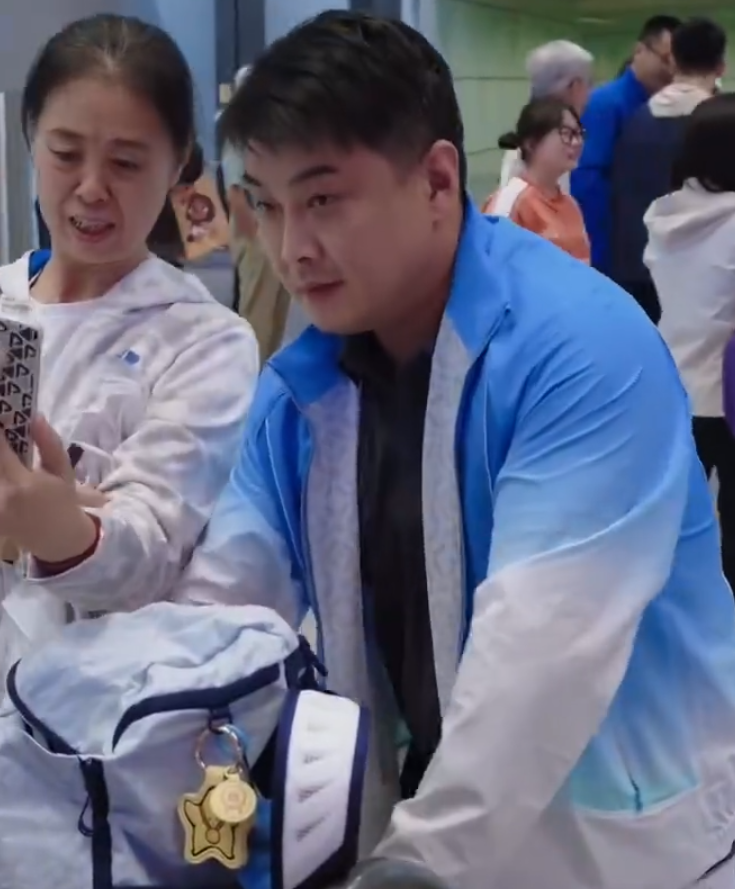 专业因为在最快的时间内推出了客户端。服务